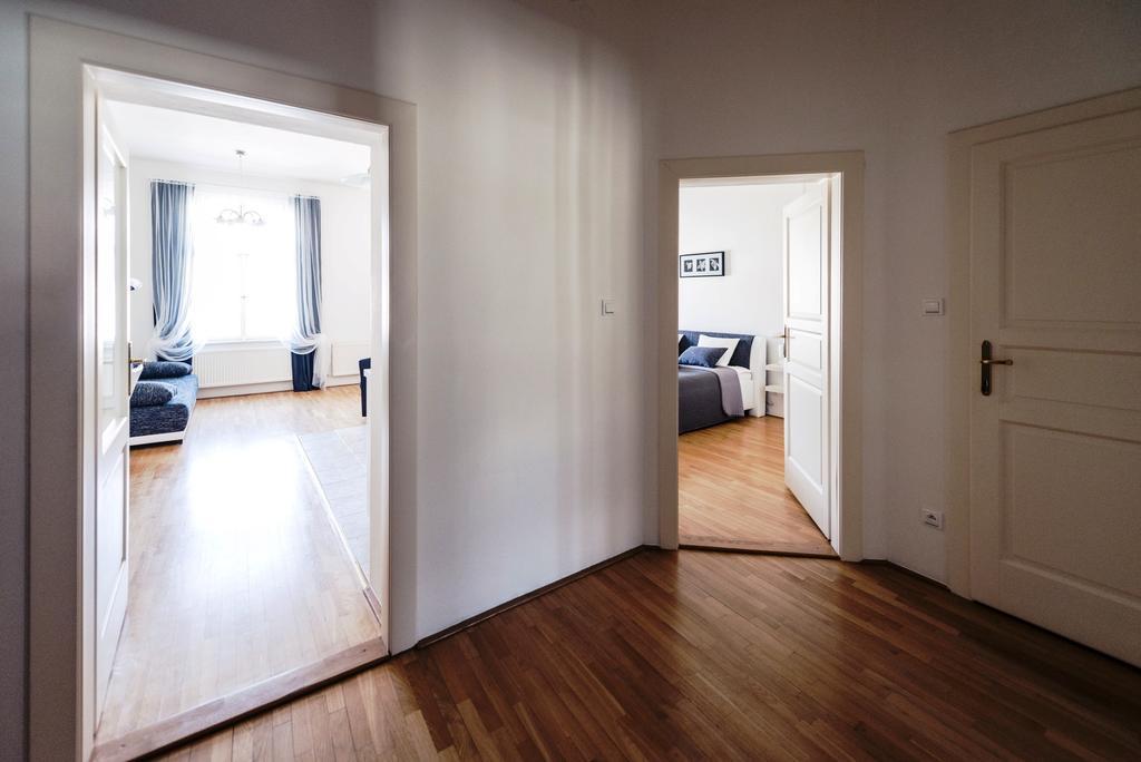 Modern Apartment Riegrovy Sady Prag Rum bild